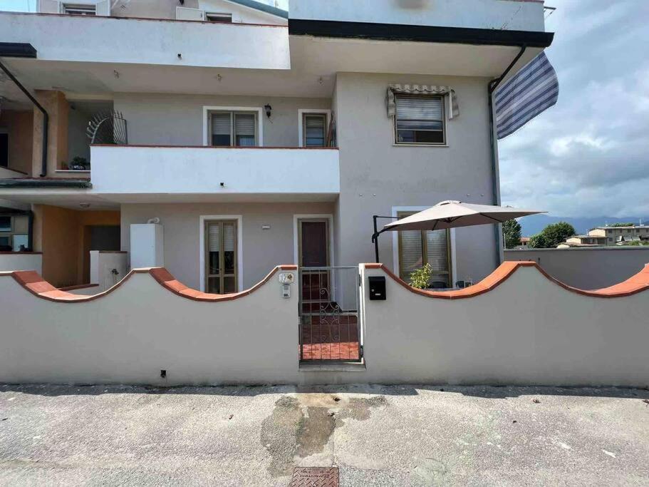 Appartamento Sunflower Viareggio Esterno foto